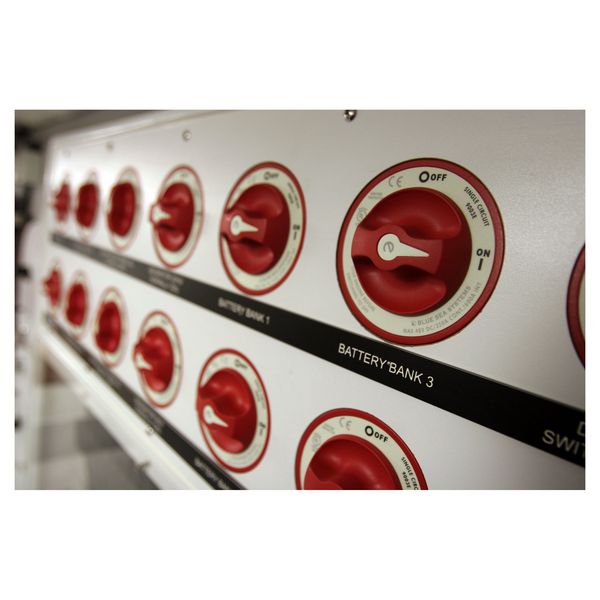 Переключатель АКБ Blue Sea e-Series 9003E 48 В 350 А однополюсный ВКЛ-ВЫКЛ красный