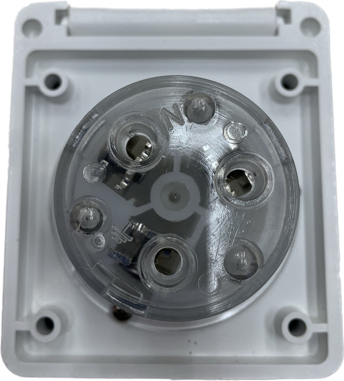 14.331.00 Розетка берегового питания водонепроницаемая, 110/220V-30А/IP56, белый АБС-пластик (102539