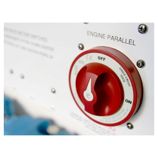 Переключатель АКБ Blue Sea e-Series 9003E 48 В 350 А однополюсный ВКЛ-ВЫКЛ красный