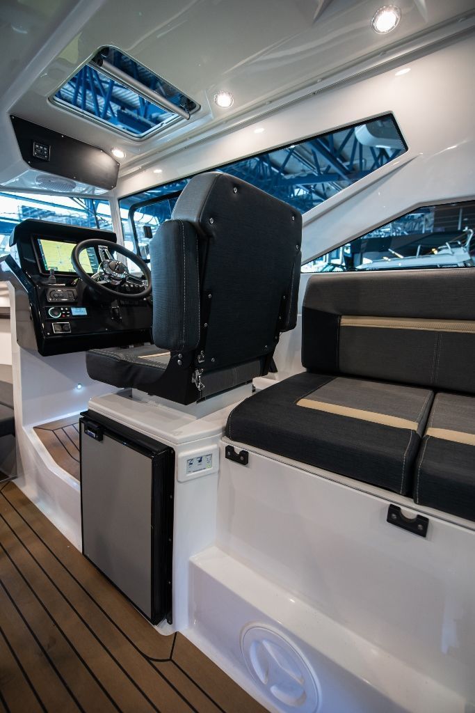 NorthSilver Star Cabin 655 на катере — пример установки, Рыбанутые.РФ