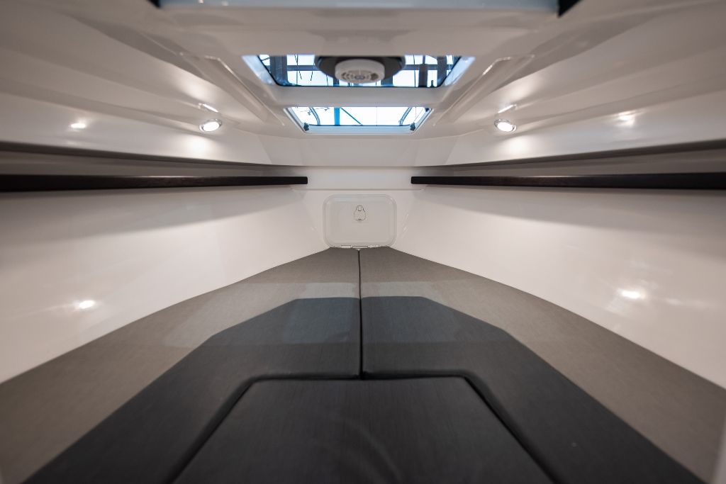 NorthSilver Star Cabin 655 на катере — пример установки, Рыбанутые.РФ