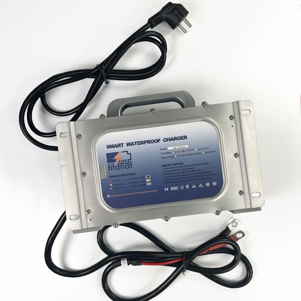 Зарядное устройство Titanat влагозащищенное LiFePO4 24V 25A IP67
