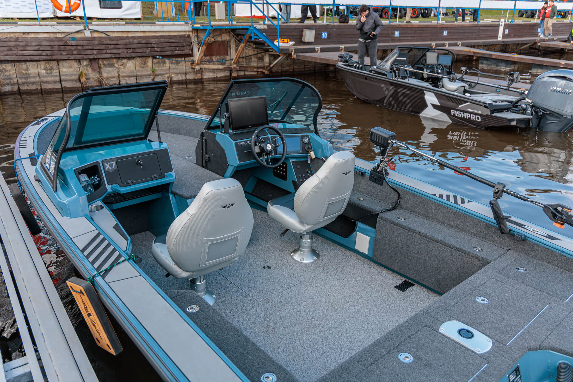 VBOATS FISHPRO X7
