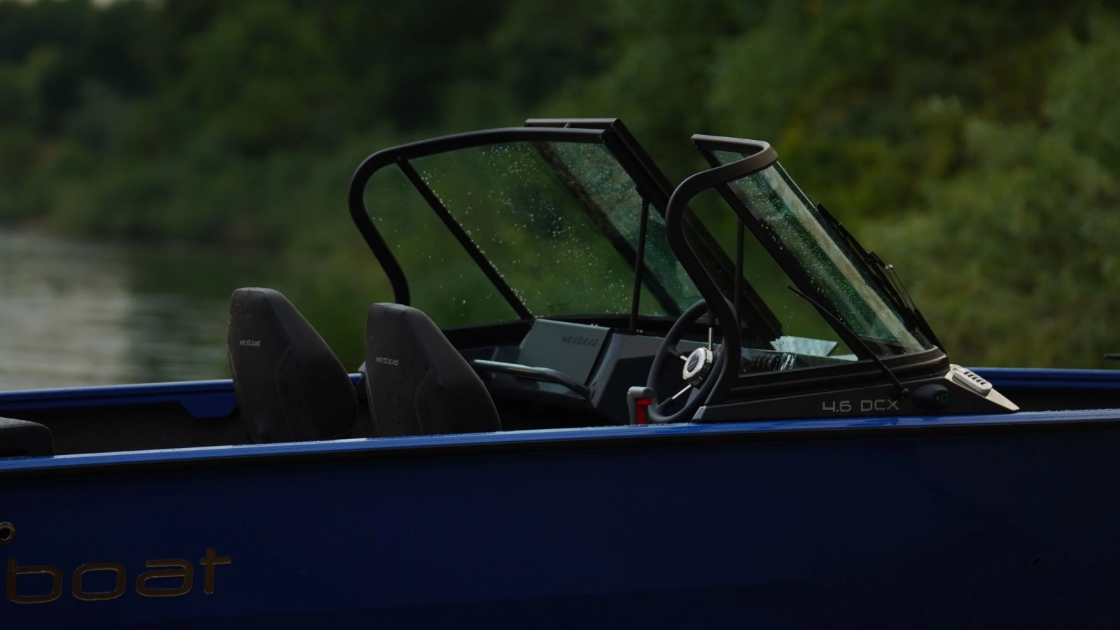 Windboat 4.6 DCX