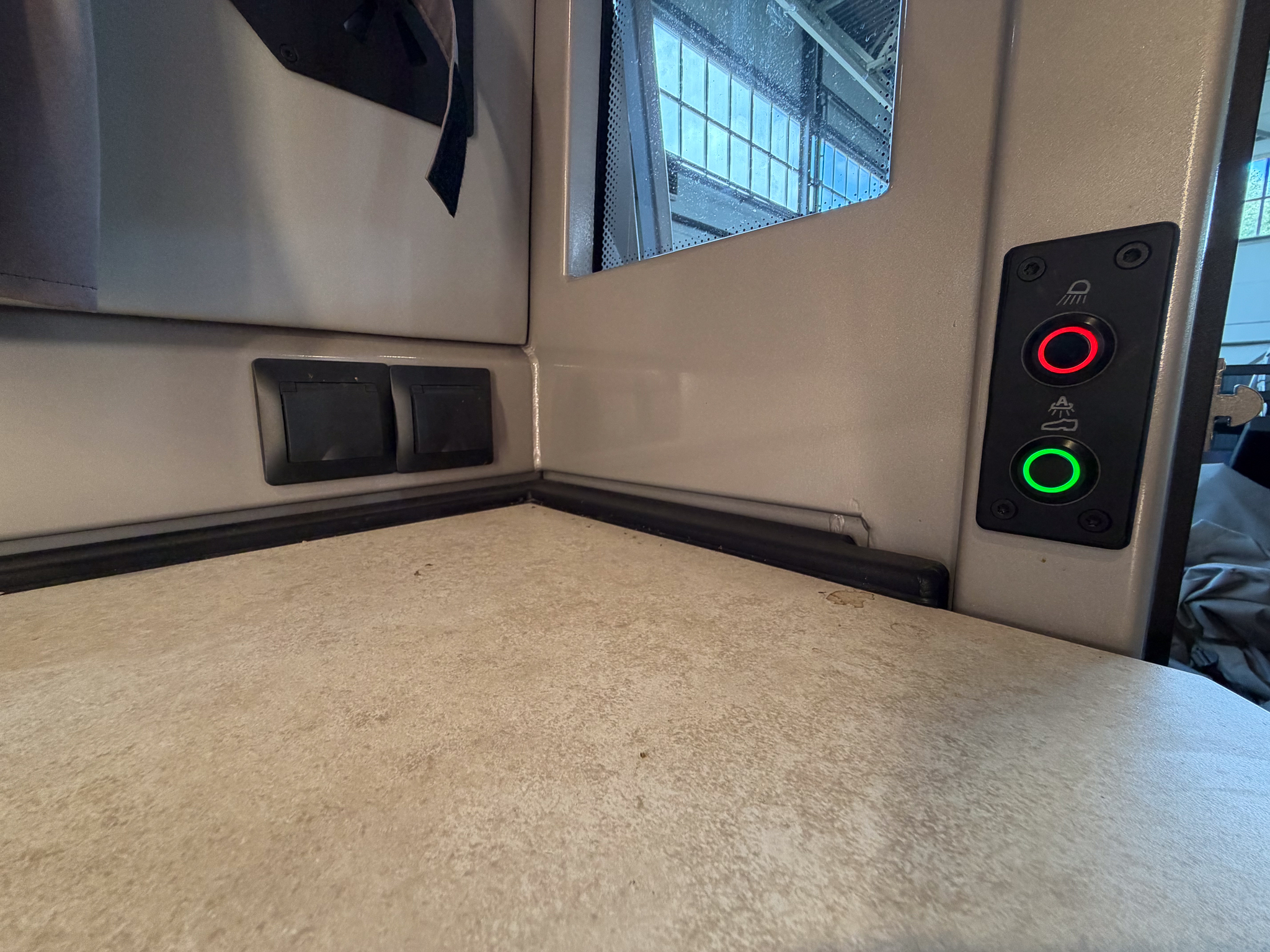 VBOATS 850 Cabin + Mercury Verado 400 + прицеп