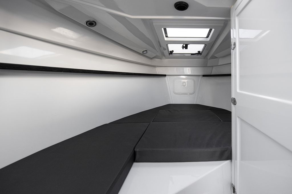 NorthSilver Star Cabin 780 на катере — пример установки, Рыбанутые.РФ