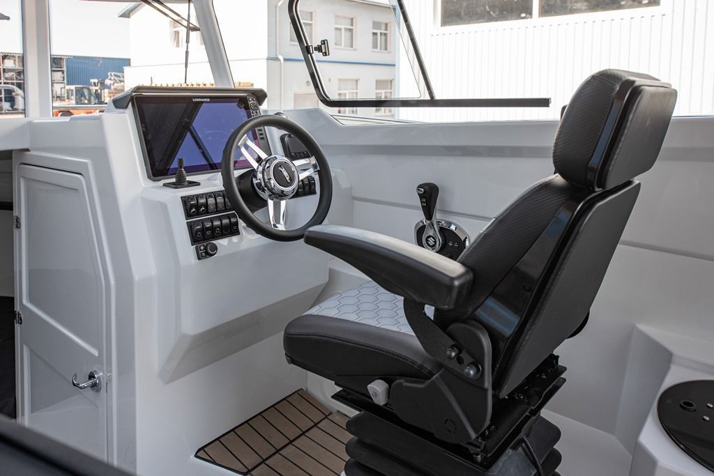 NorthSilver Star Cabin 780 на катере — пример установки, Рыбанутые.РФ
