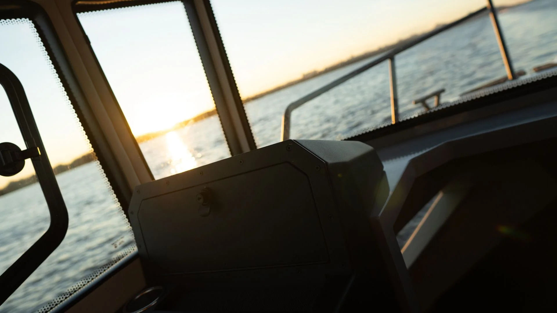 Windboat 7.0 Cabin