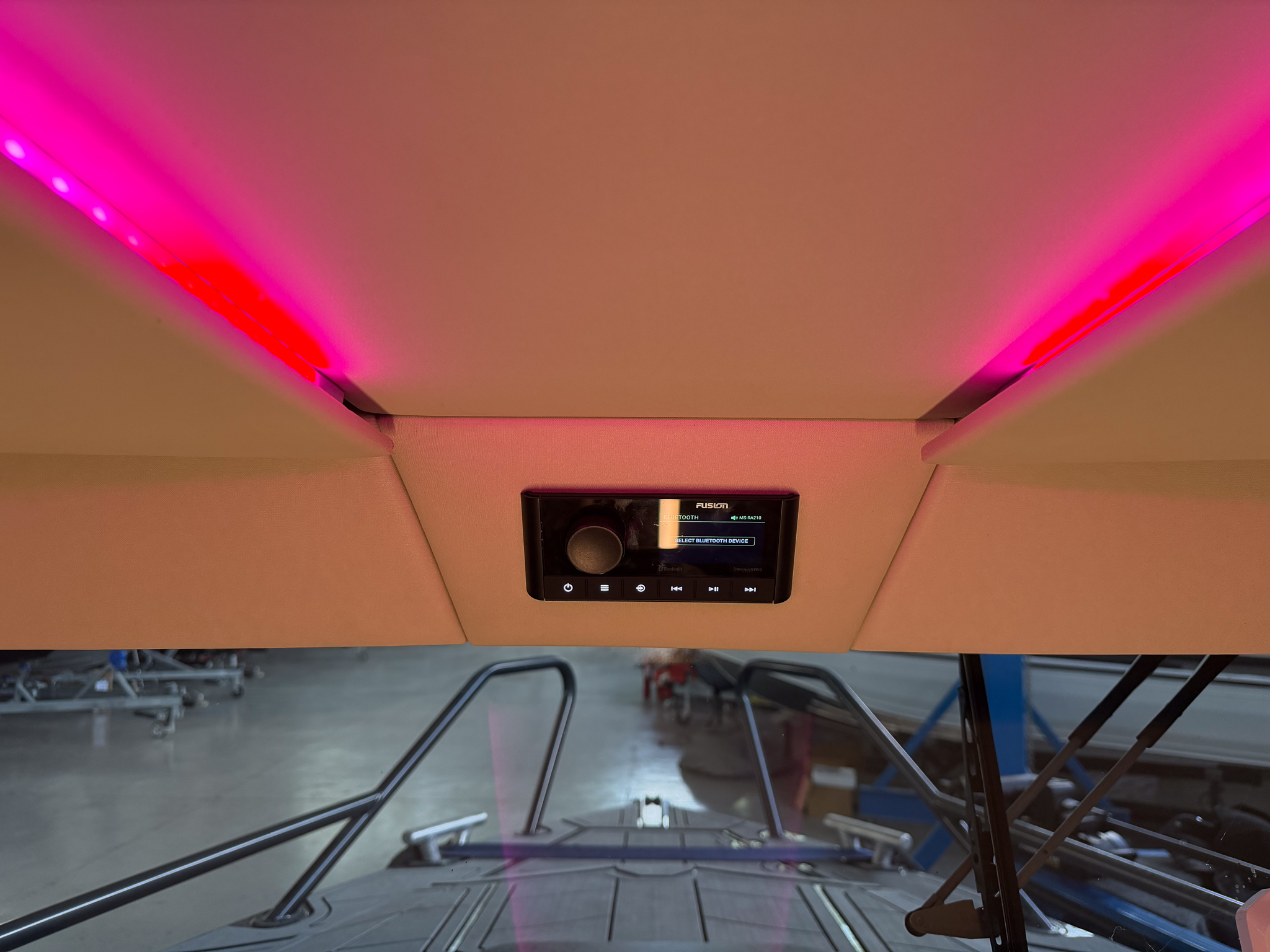 VBOATS 850 Cabin + Mercury Verado 400 + прицеп