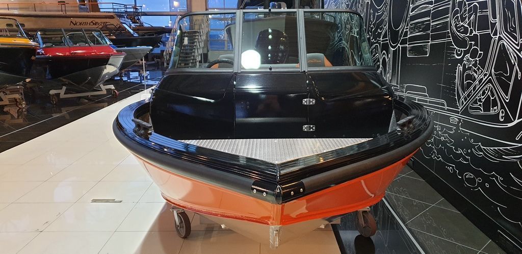 NorthSilver 520 Fish на катере — пример установки, Рыбанутые.РФ