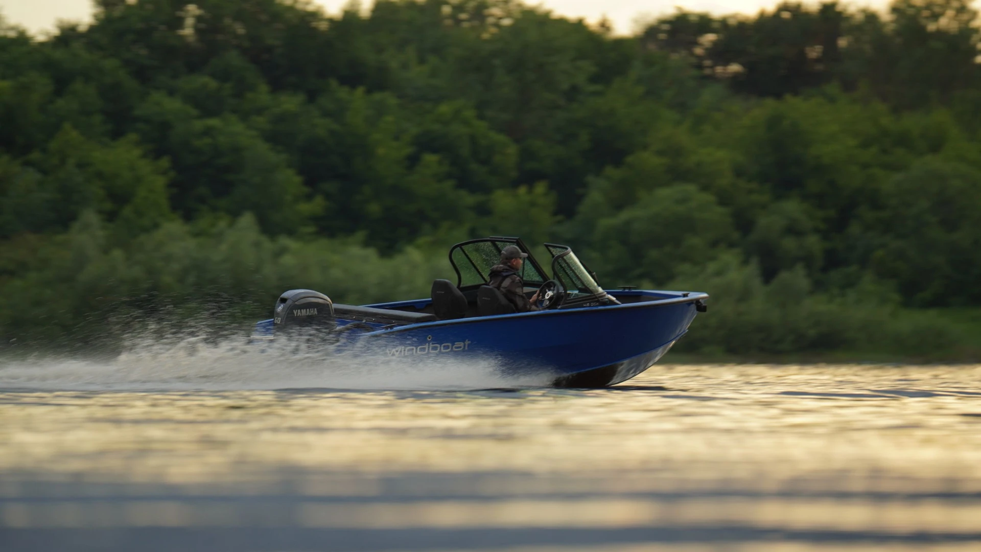 Windboat 4.6 DCX