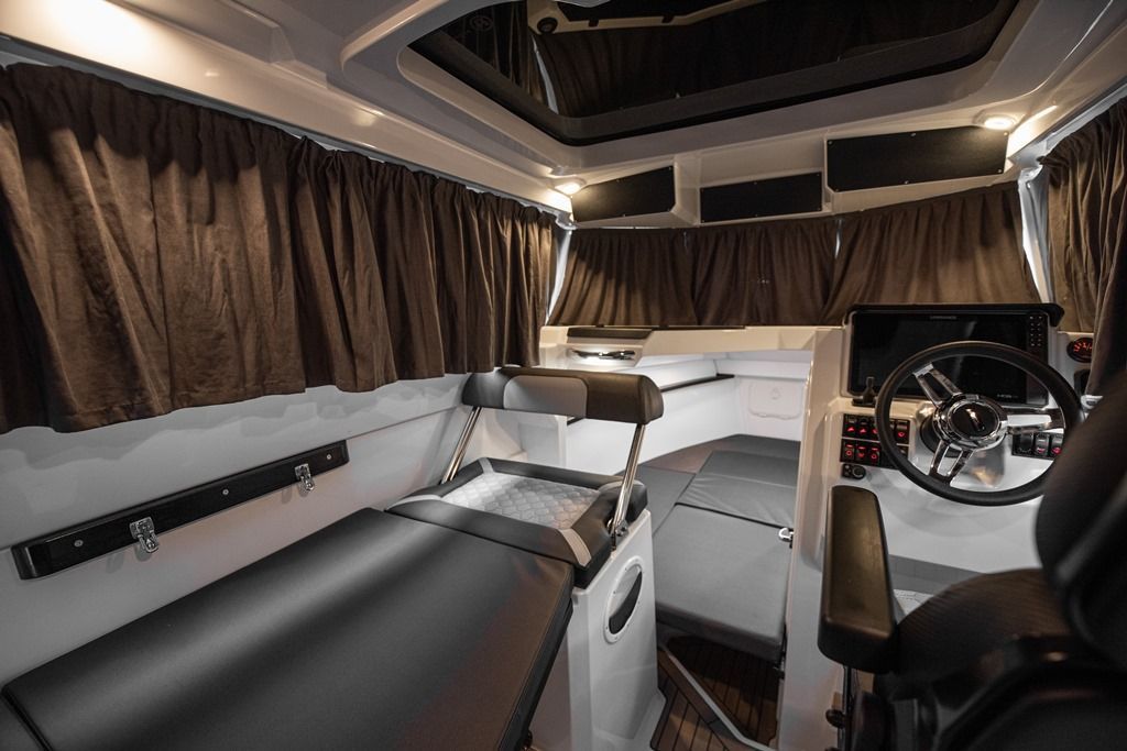 NorthSilver Star Cabin 780 на катере — пример установки, Рыбанутые.РФ