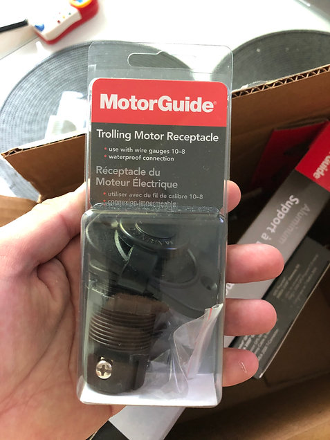 Розетка для электромотора MotorGuide (PLUG RECEPTACLE)