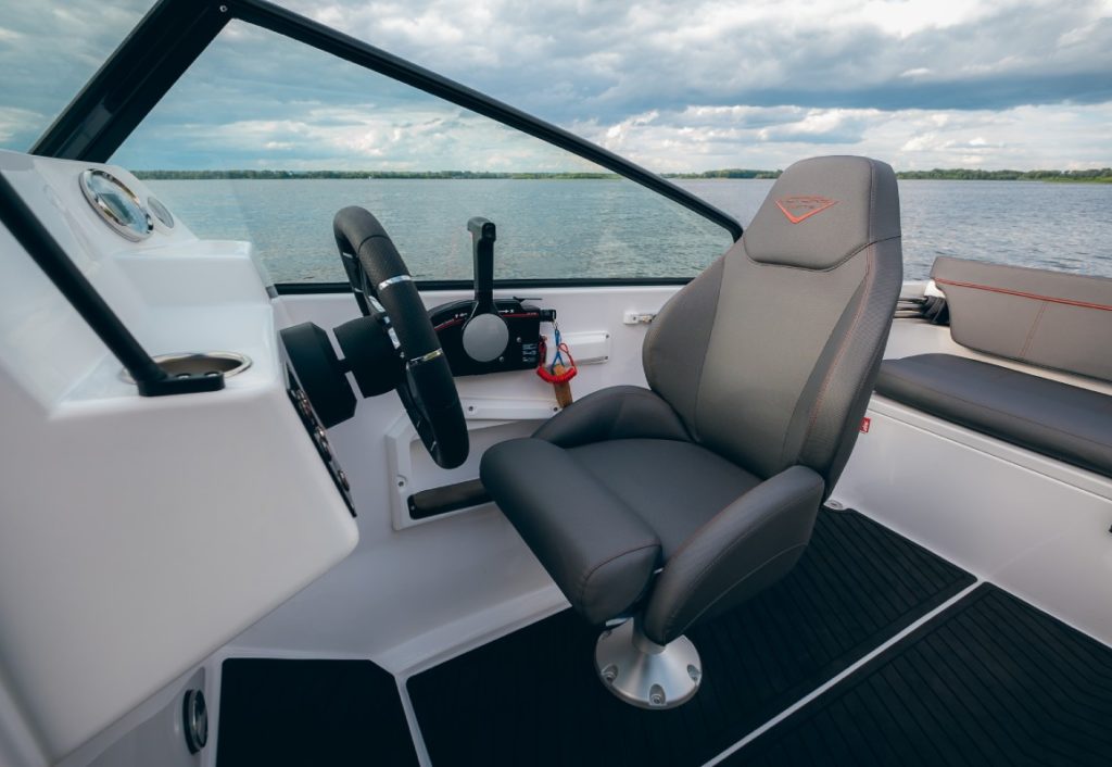 Victory 570 Open