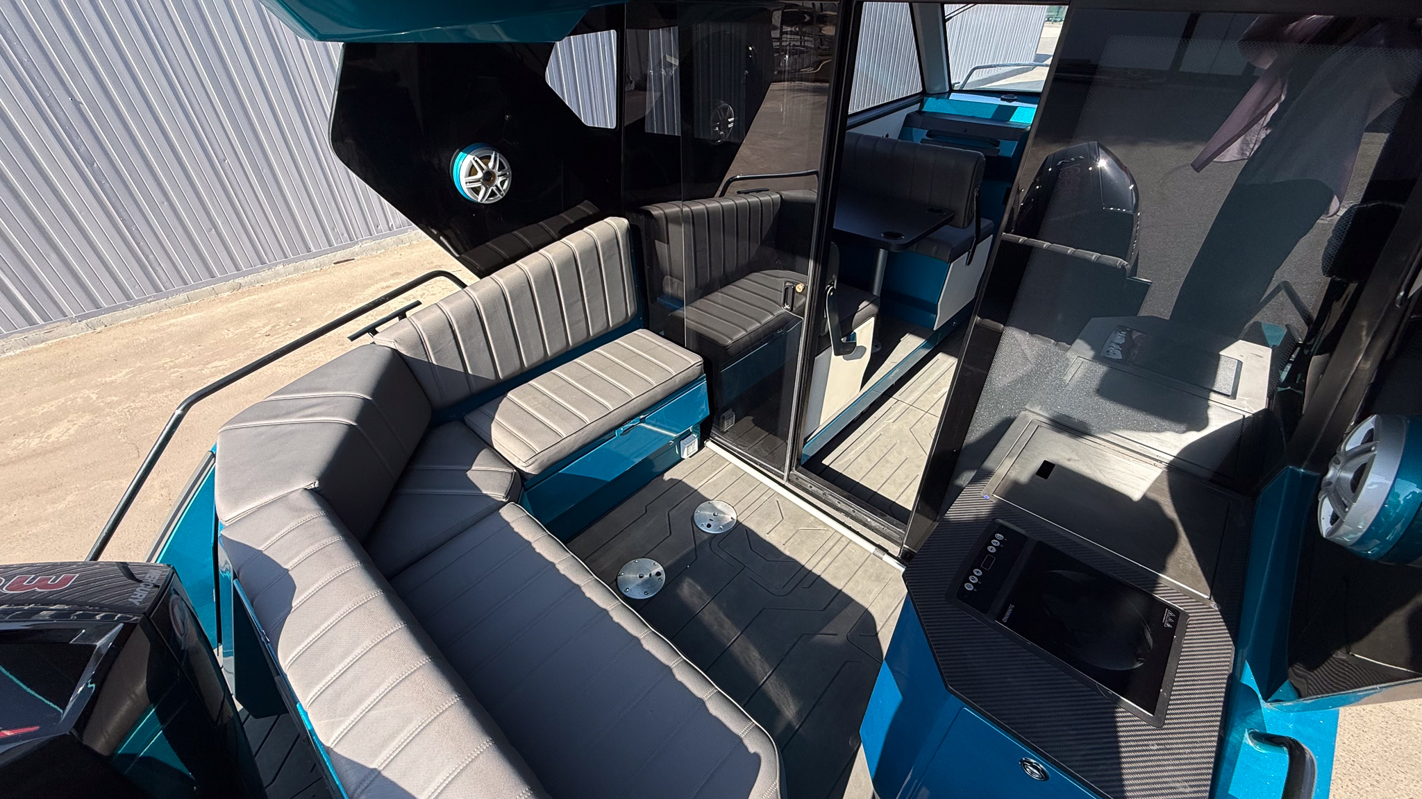 Лодка ONIX 850 Cabin + Спарка Mercury ProXs 300 + прицеп