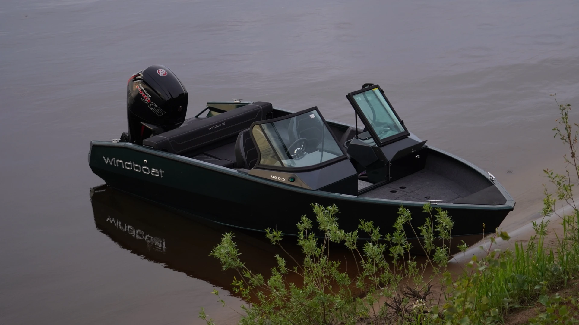 Windboat 4.9 DCX