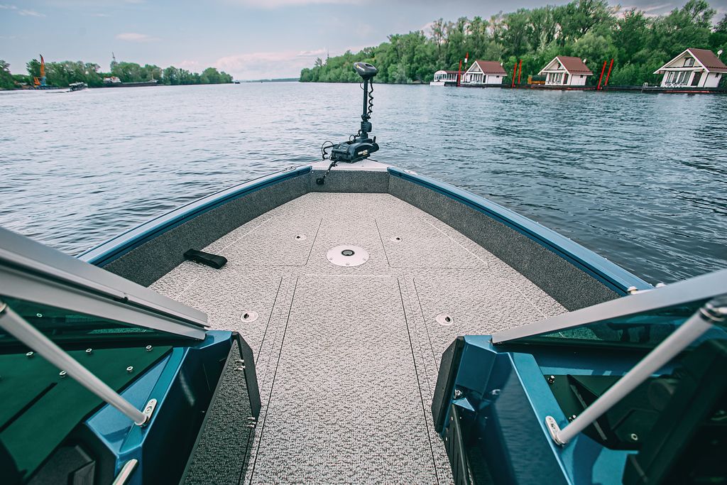 Albakore 680 Fish на катере — пример установки, Рыбанутые.РФ
