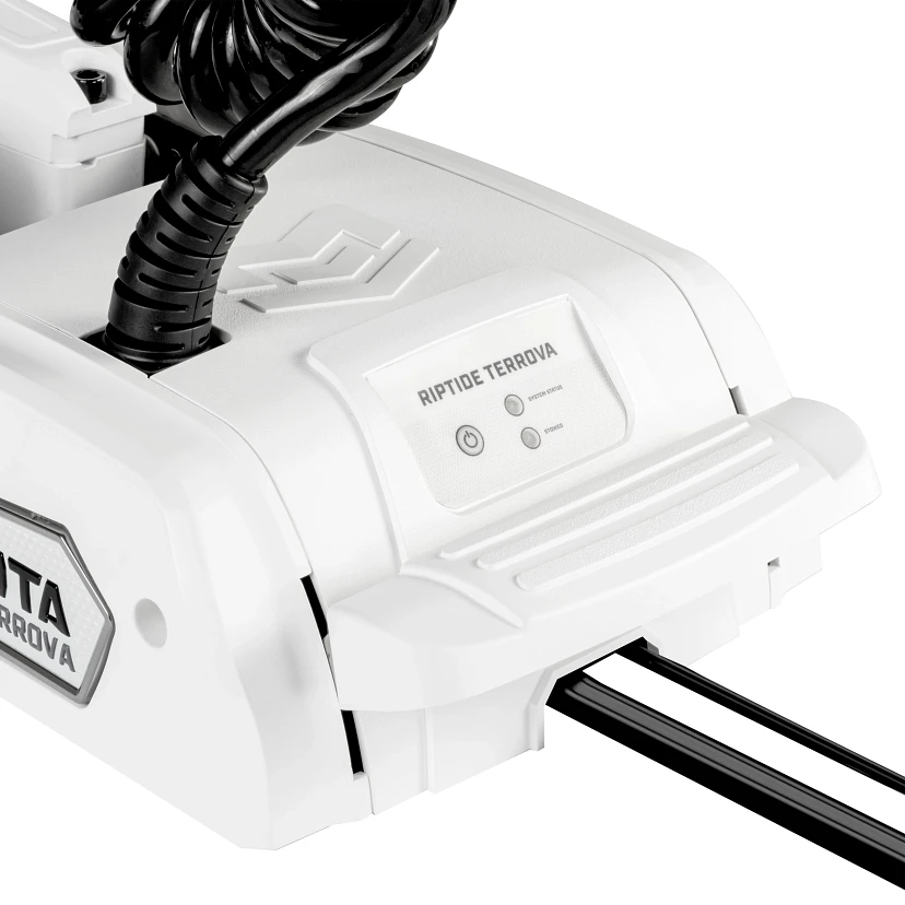 Minn Kota Riptide Terrova QUEST 90/115 lb. Thrust, 100" Shaft, Wireless Remote, White на катере — пример установки, Рыбанутые.РФ