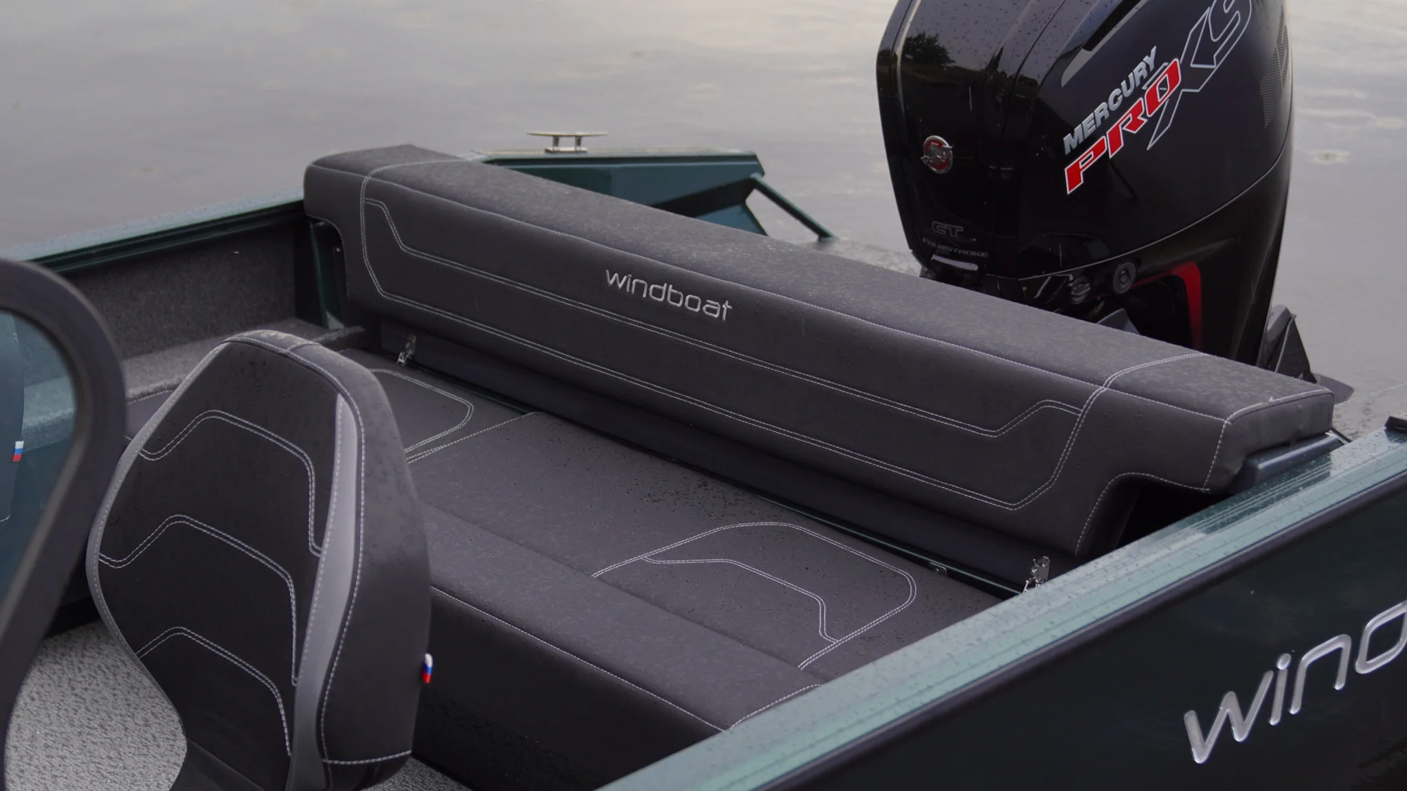 Windboat 4.9 DCX