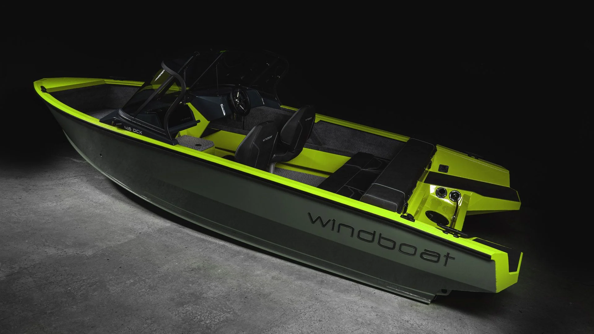 Windboat 4.6 DCX