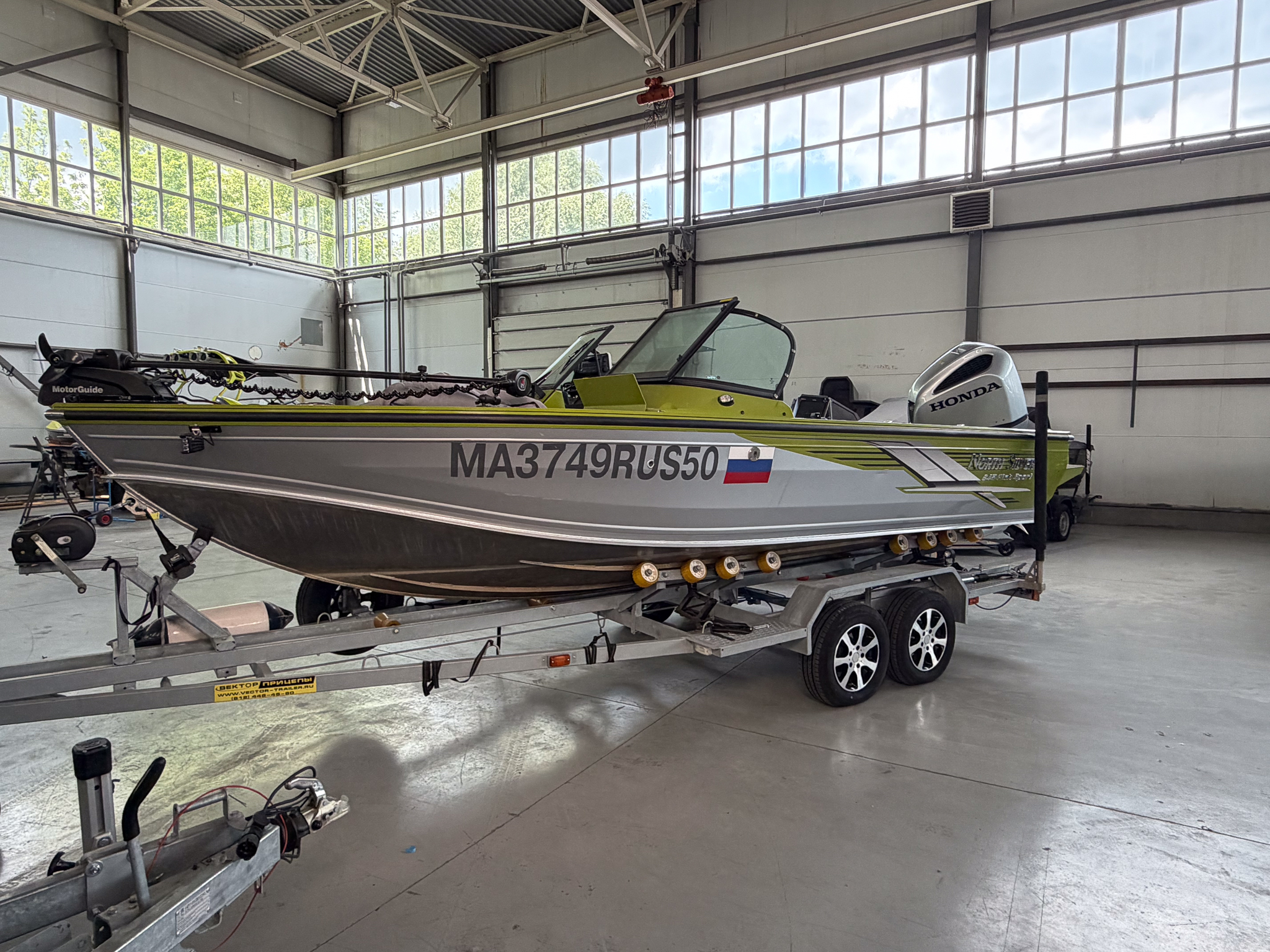 Лодка NorthSilver 645 Fish Sport + Honda BF 250 + прицеп