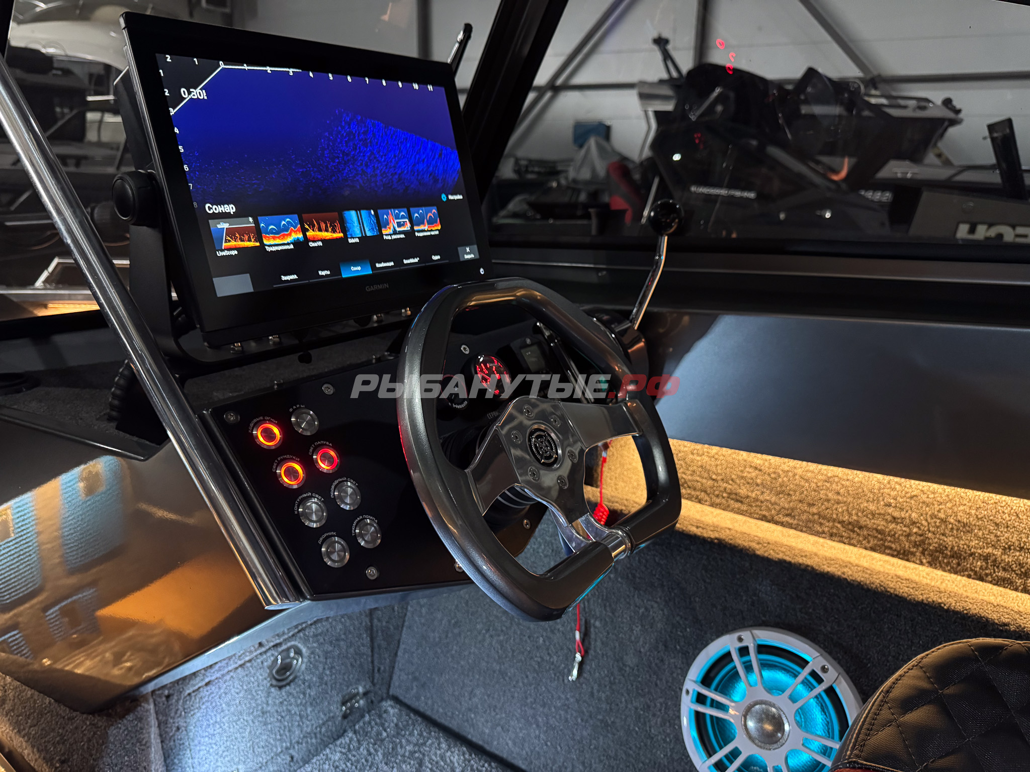 Лодка Росомаха R6000S + Mercury Optimax 200 + прицеп на катере — пример установки, Рыбанутые.РФ