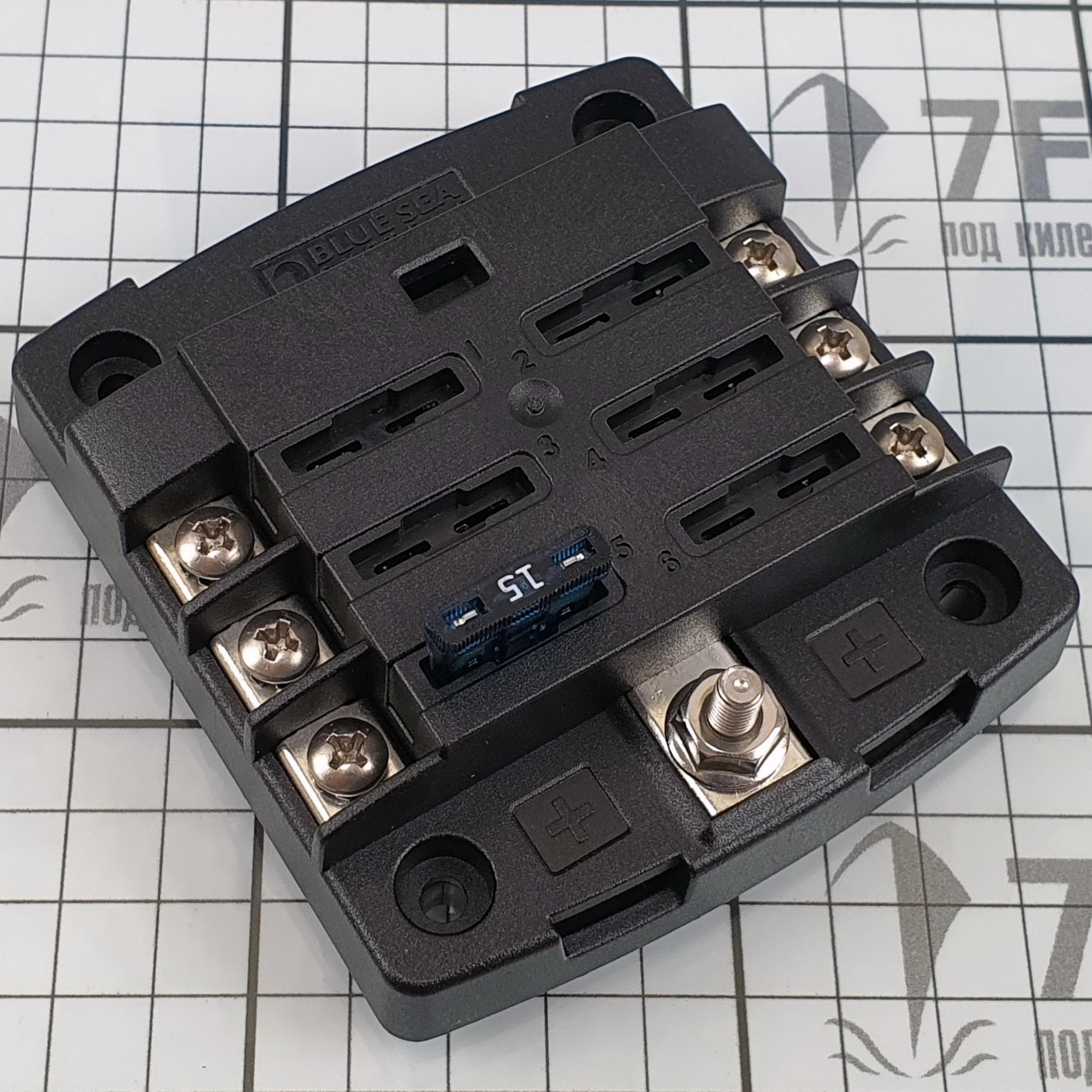 Блок предохранителей ATO/ATC Blue Sea ST-Blade 5028 32 В 30/100 А на 6 предохранителей с крышкой