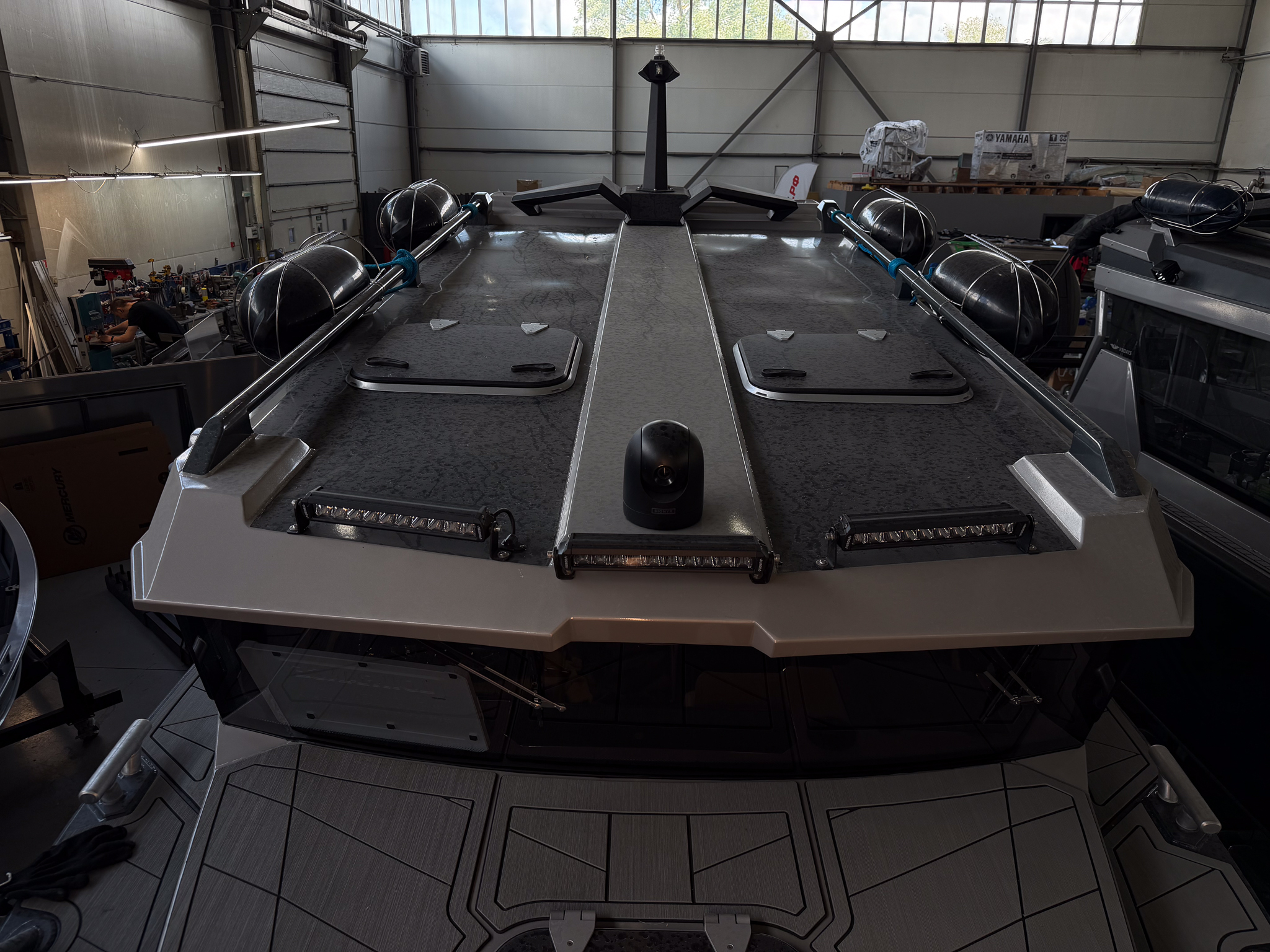 VBOATS 850 Cabin + Mercury Verado 400 + прицеп