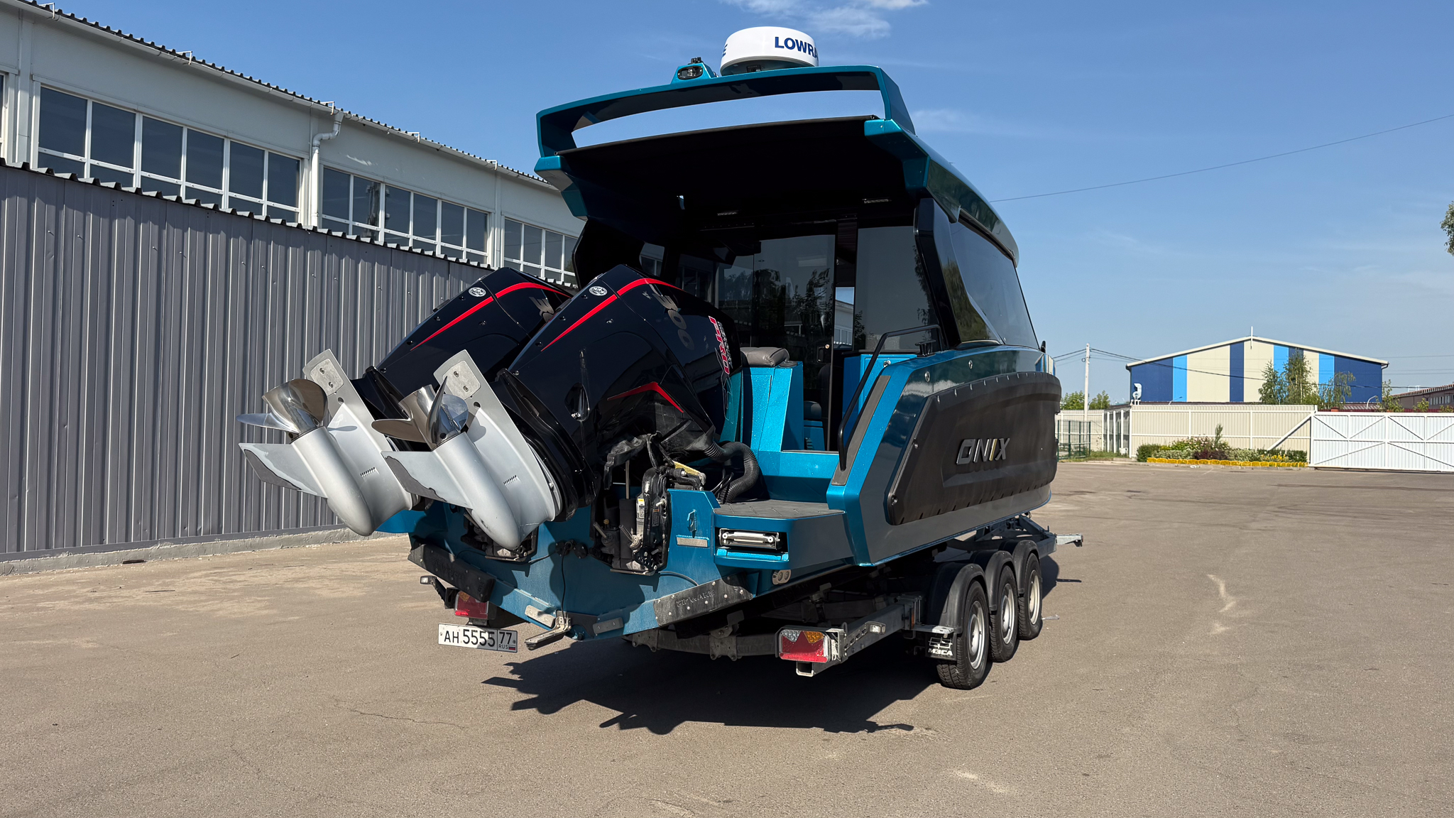 Лодка ONIX 850 Cabin + Спарка Mercury ProXs 300 + прицеп