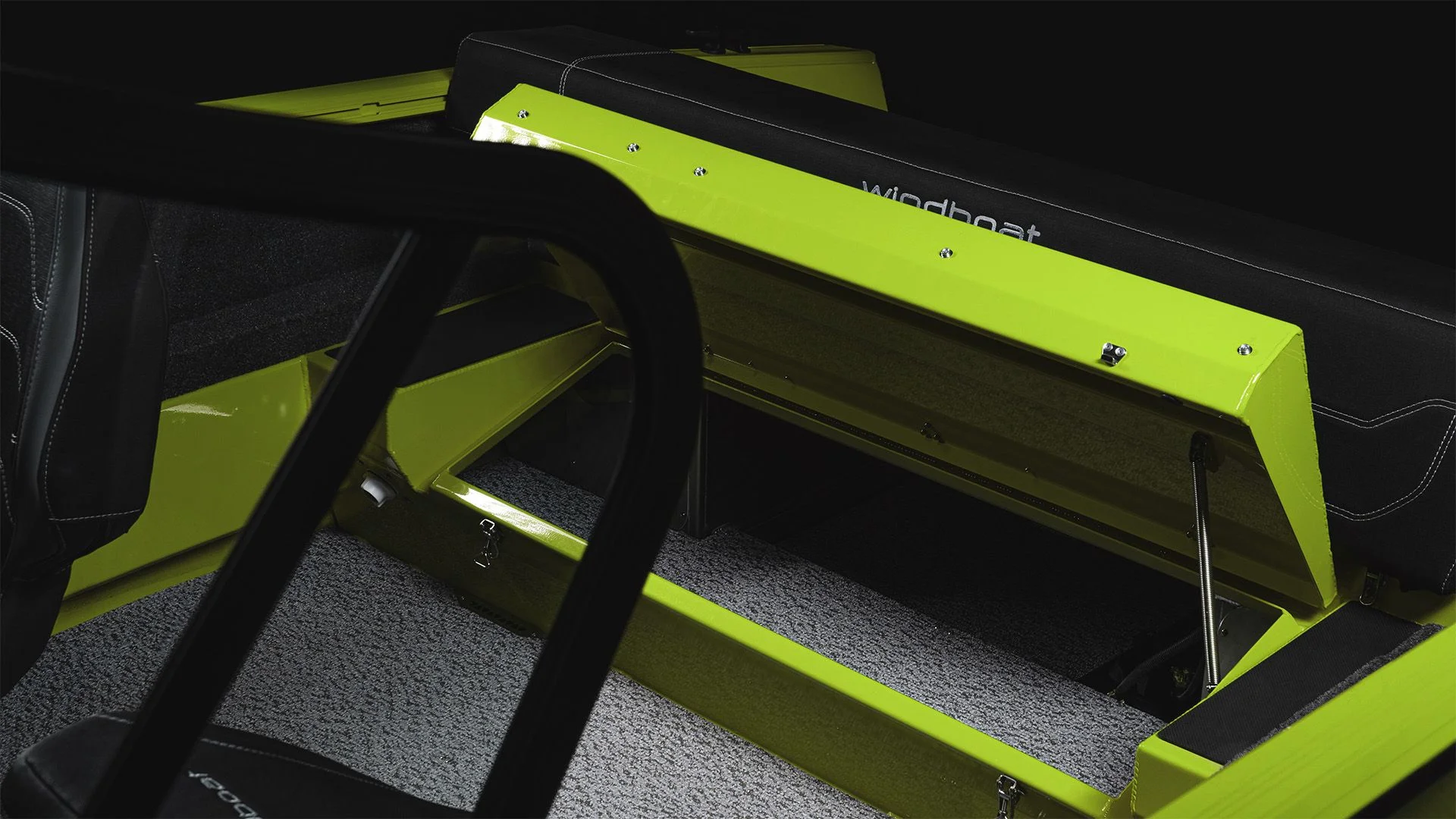 Windboat 4.6 DCX