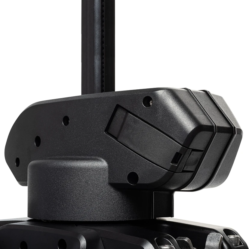 Minn Kota Ulterra QUEST 90/115 lb. Thrust, 60" Shaft, MEGA Side Imaging, Wireless Remote на катере — пример установки, Рыбанутые.РФ