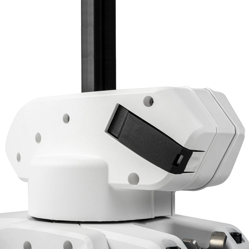 Minn Kota Riptide Instinct QUEST 90/115 lb. Thrust, 100" Shaft, Wireless Remote, White на катере — пример установки, Рыбанутые.РФ